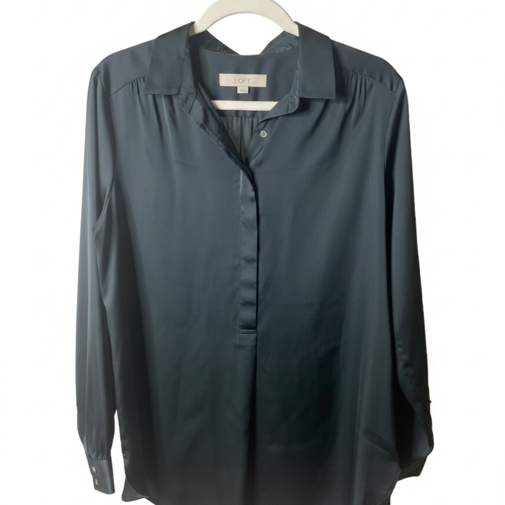LOFT Satin Henley Blouse – Deep Emerald